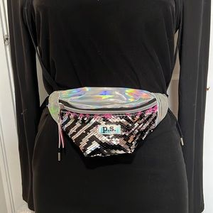 Pre Owned P. S. from aeropostal sequins Fanny pack